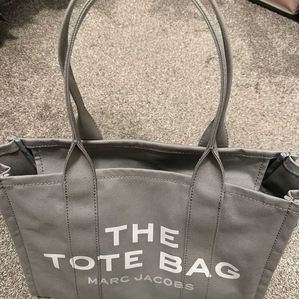 SOLD*****Marc Jacobs Large Gray Tote Bag EUC